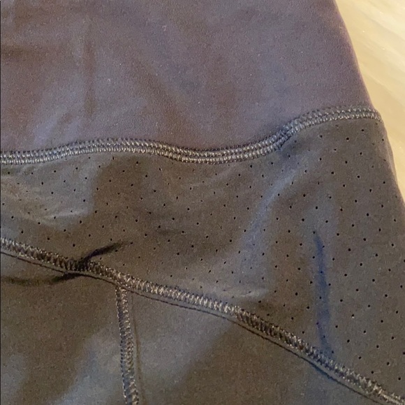 NWT Athleta Run With It 3.5" Short Black Small - Picture 14 of 16